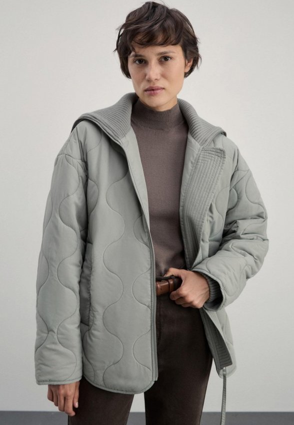 Куртка стеганая Zarina