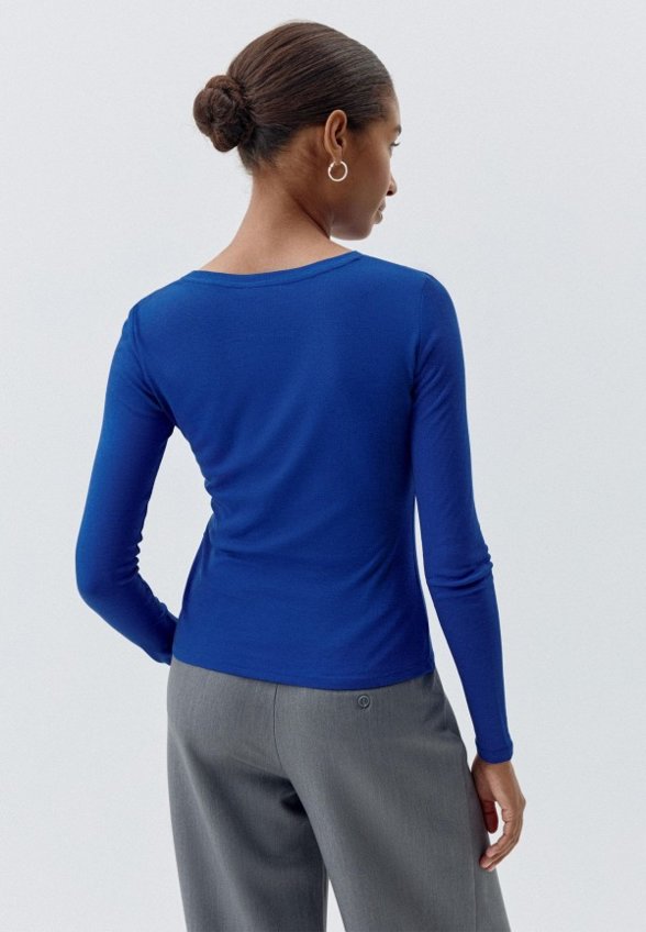 Лонгслив Sela