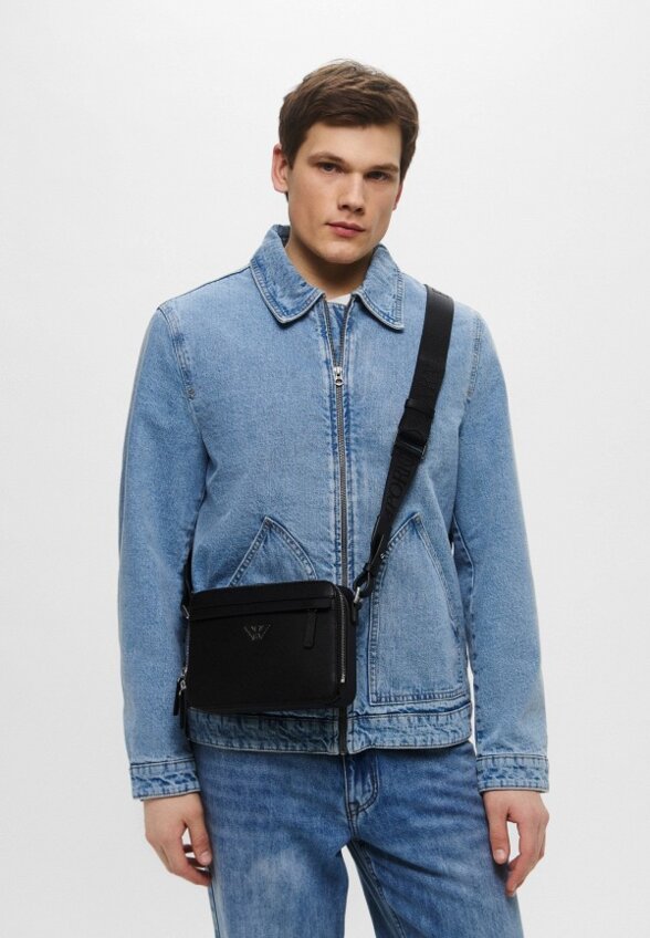 Сумка Emporio Armani