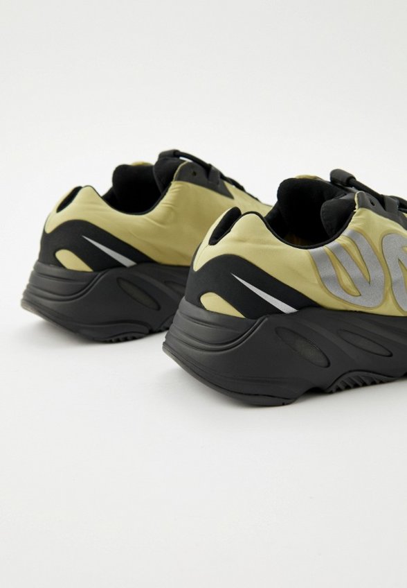 Кроссовки adidas YEEZY