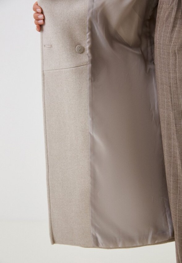 Пальто двубортное Almarosa