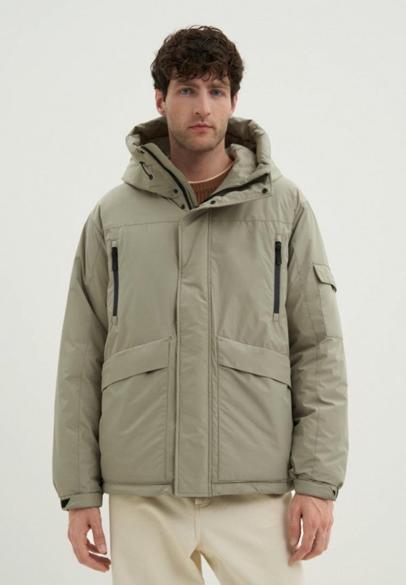 Пуховик Finn Flare