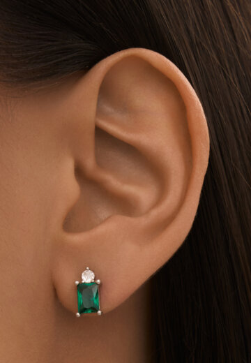 Серьги пусеты Энергия с зелёным фианитом из серебра MIE