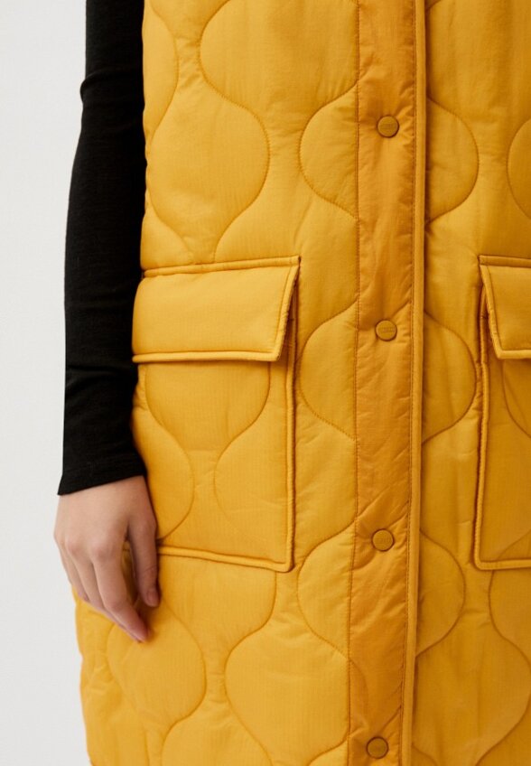 Жилет стеганый Closed