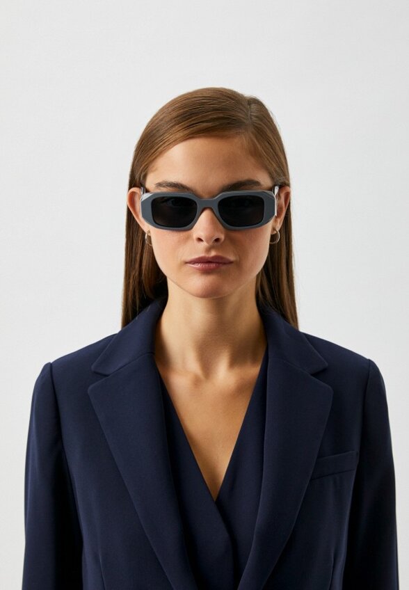 Очки солнцезащитные Prada