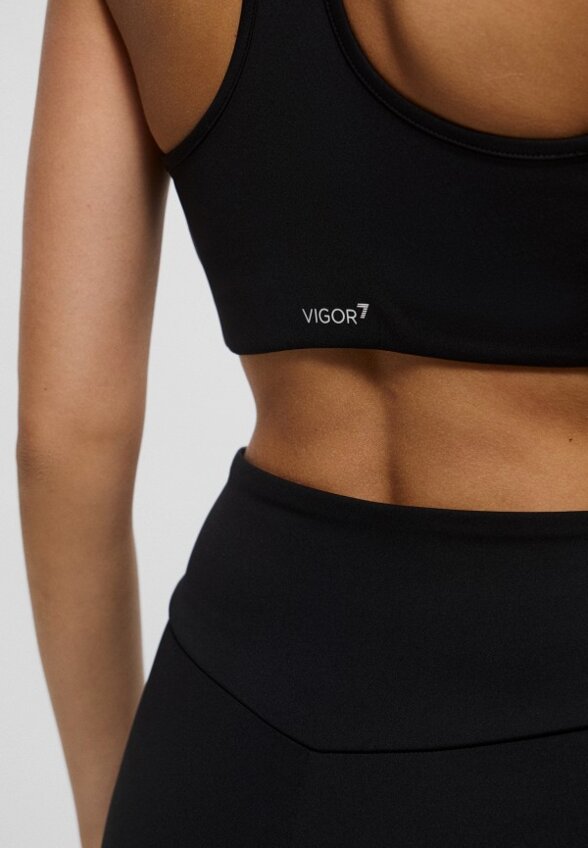 Топ спортивный EA7