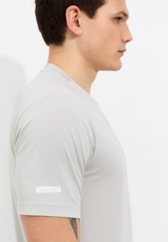 Футболка спортивная EA7