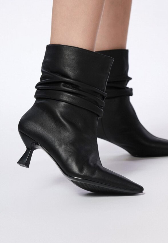 Ботильоны Gut