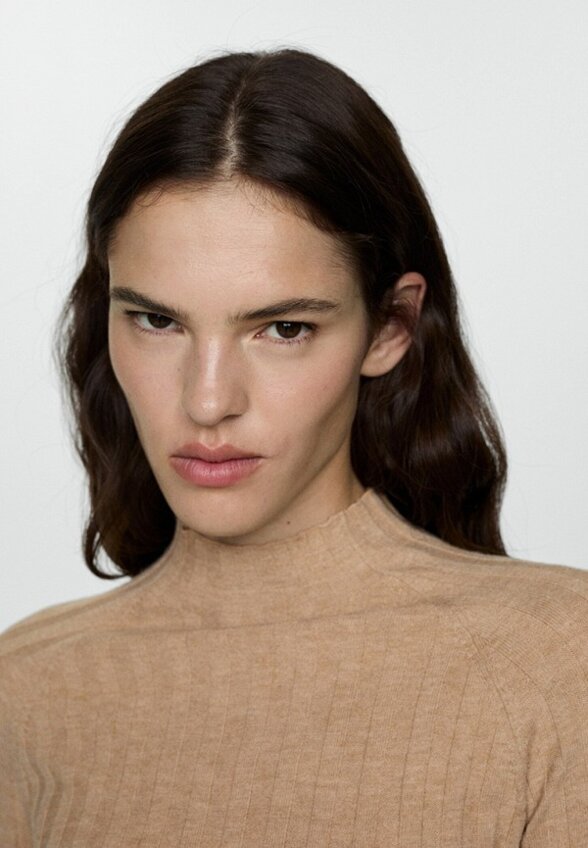 Водолазка Mango