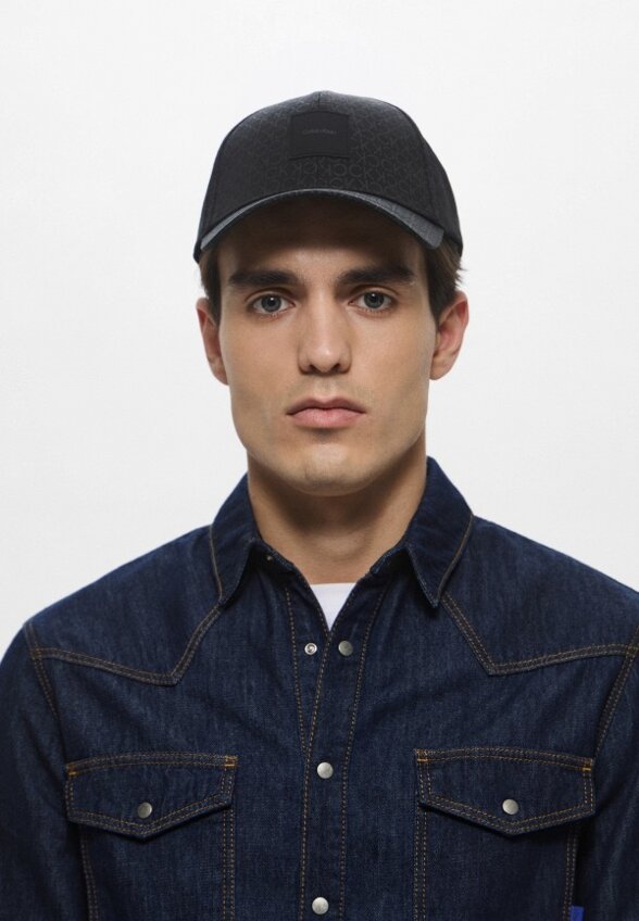 Бейсболка Calvin Klein