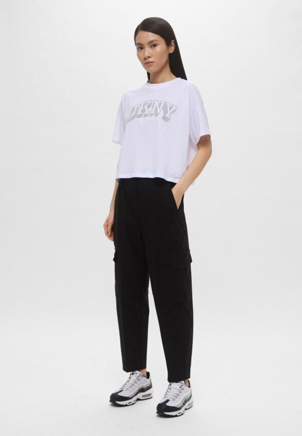 Футболка DKNY