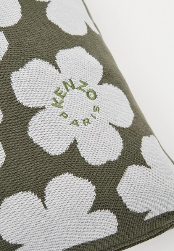 Наволочка декоративная Kenzo