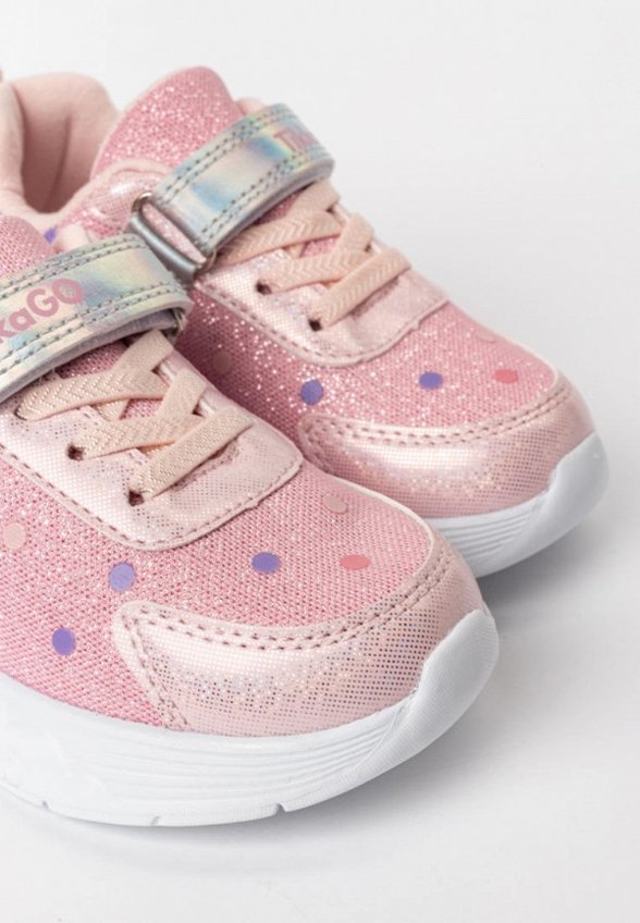 Кроссовки Tikkago