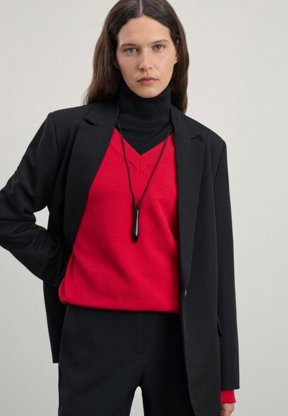 Пуловер Zarina