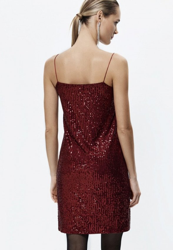 Платье Charuel