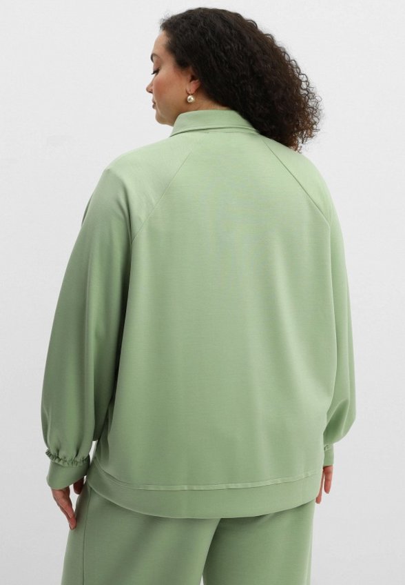 Свитшот Nominee