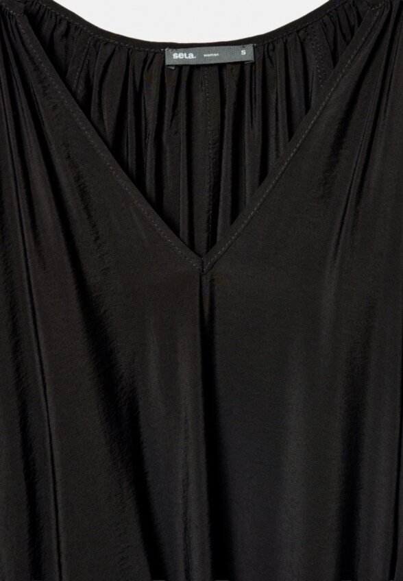 Платье миди с объёмными рукавами и поясом
