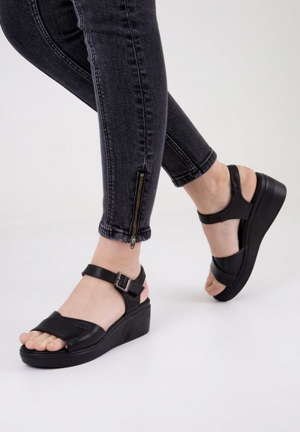 Босоножки Berkonty