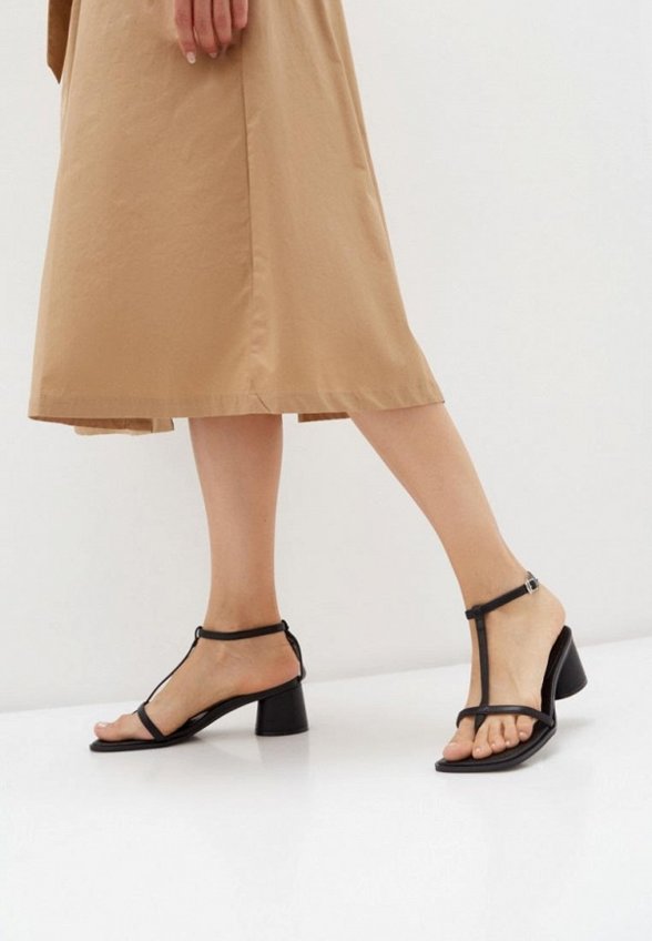 Босоножки Sbalo