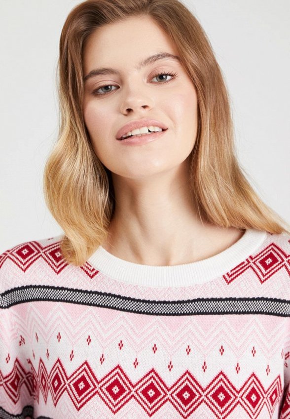 Джемпер To Be Blossom