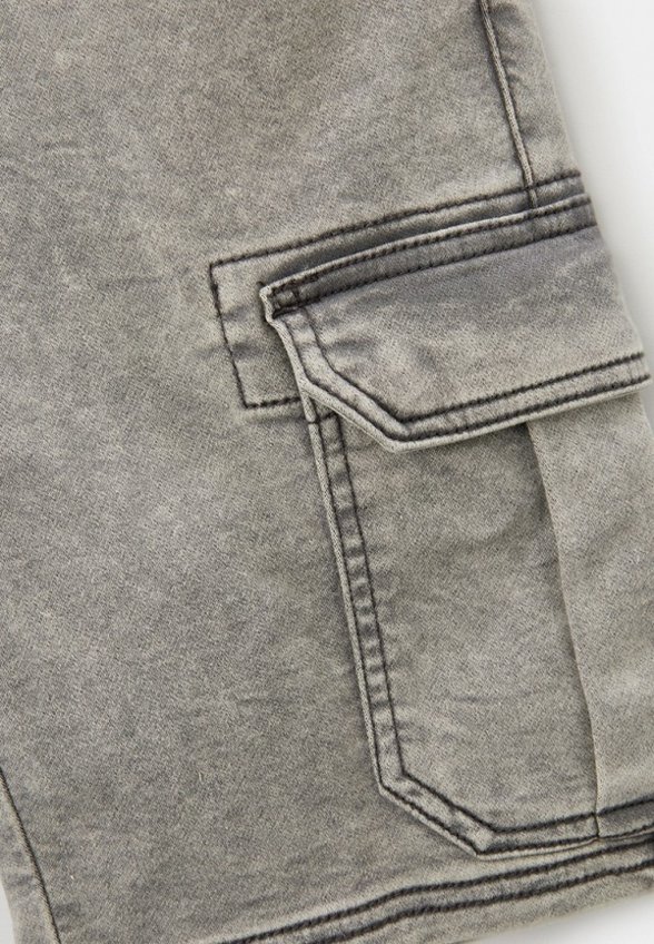 Шорты джинсовые Reporter Young