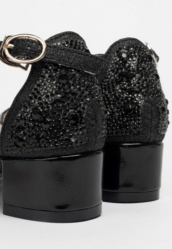 Босоножки Tikkago