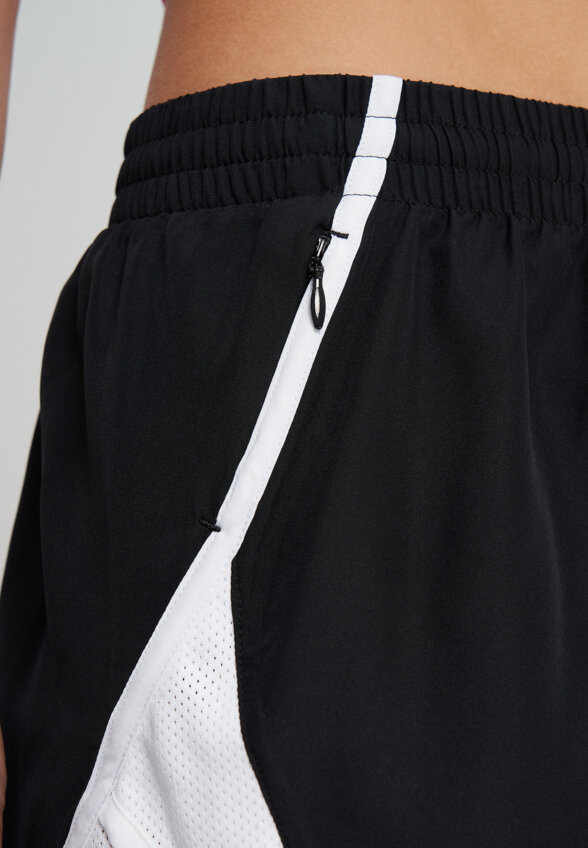 Шорты женские Under Armour Fly By 3, Черный