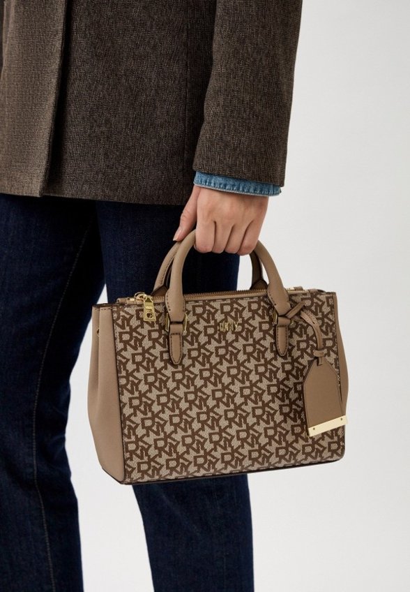 Сумка и брелок DKNY