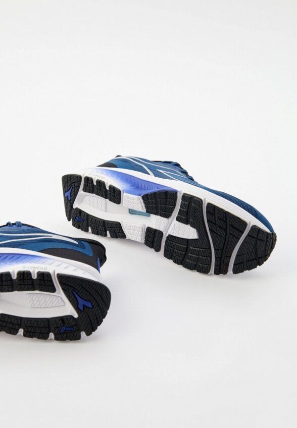 Кроссовки Diadora