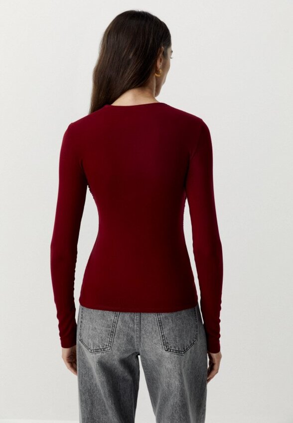 Лонгслив Charmstore