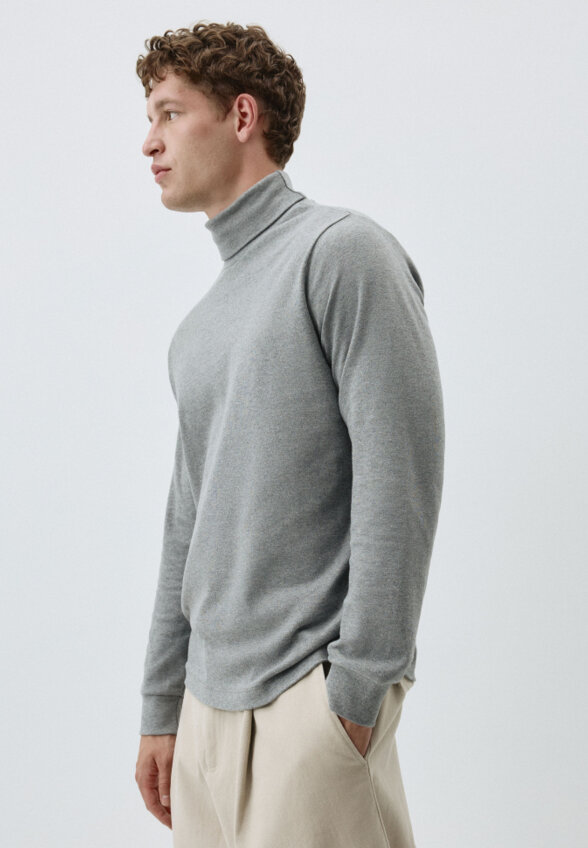 Базовая водолазка SLIM FIT
