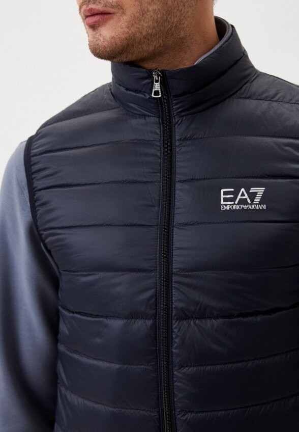 Жилет утепленный EA7