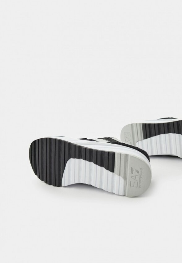 Кроссовки EA7