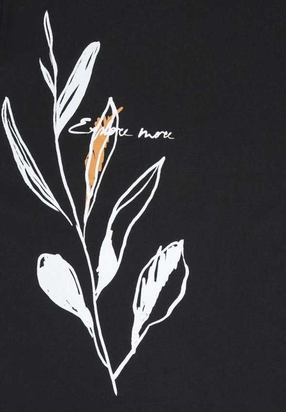 Футболка Апрель