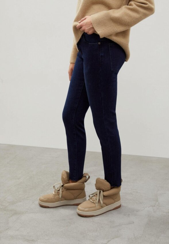 Джинсы Finn Flare