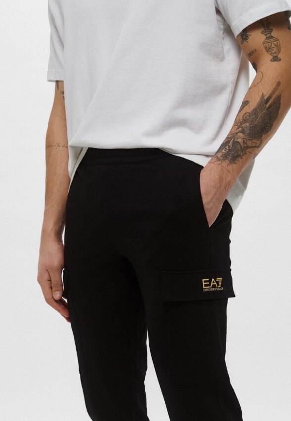 Брюки спортивные EA7