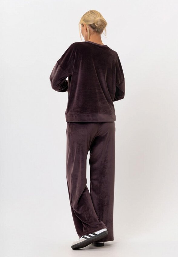 Костюм спортивный Nila