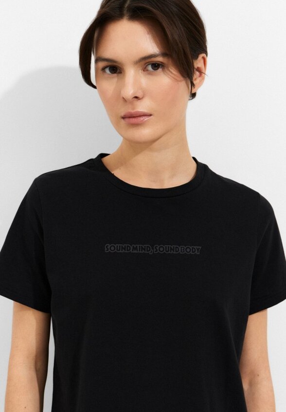 Футболка ASICS