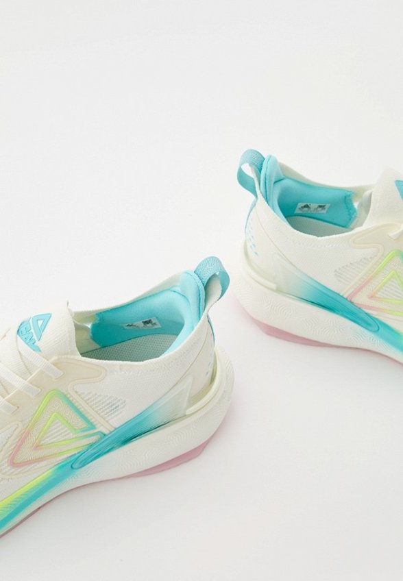 Кроссовки Peak