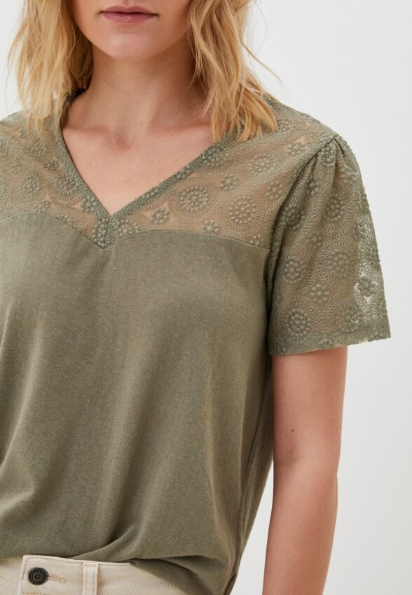 Футболка Colin's