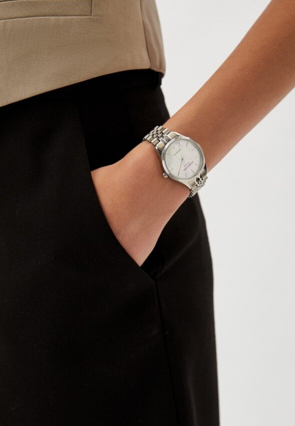 Часы George Kini