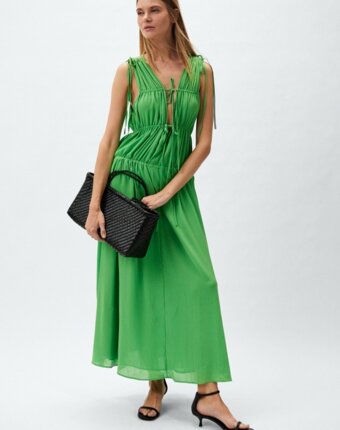 Платье H&M женщинам