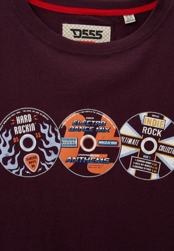 Футболка D555