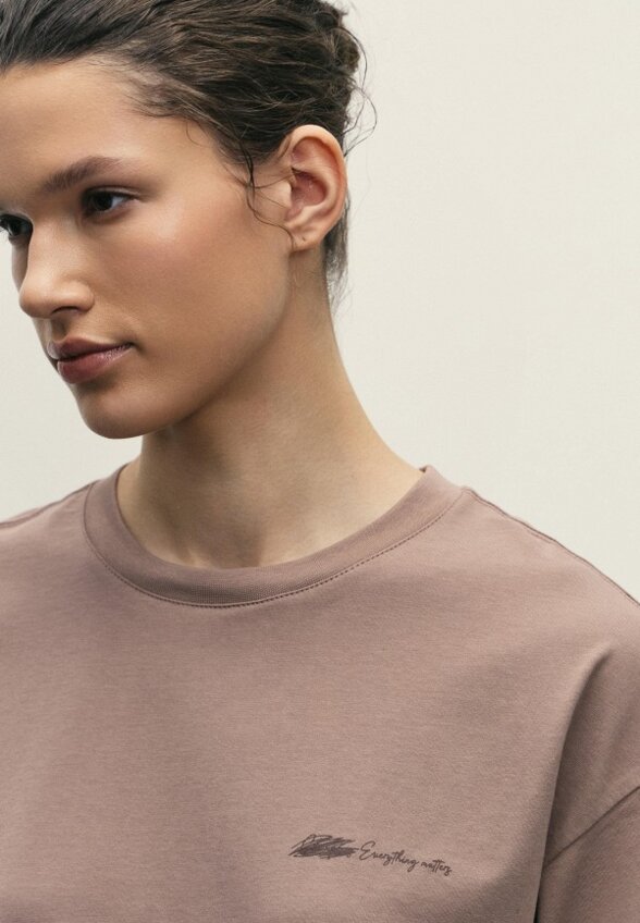 Футболка Zarina