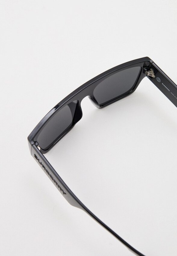 Очки солнцезащитные Burberry