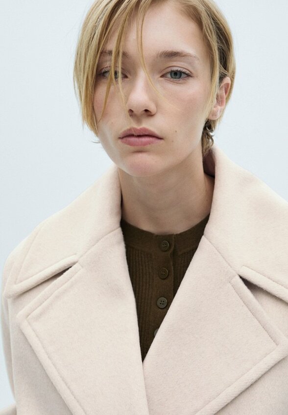 Полупальто Mango