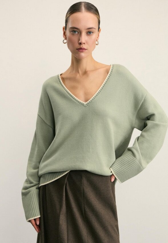 Пуловер Zarina