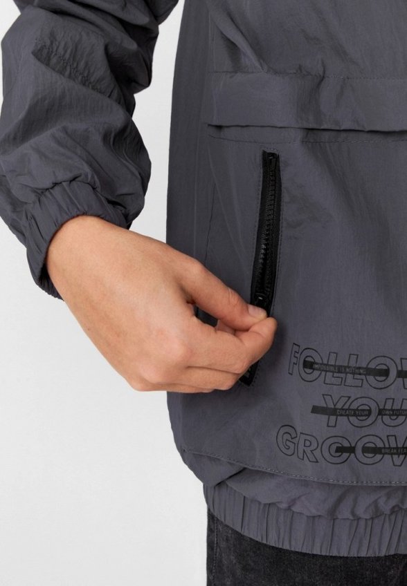 Ветровка Acoola