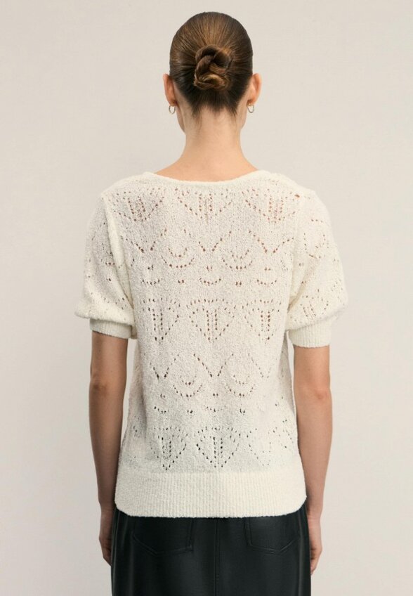 Пуловер Zarina