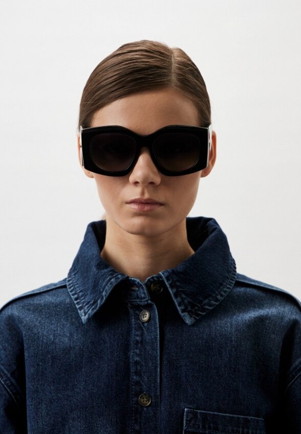 Очки солнцезащитные Burberry